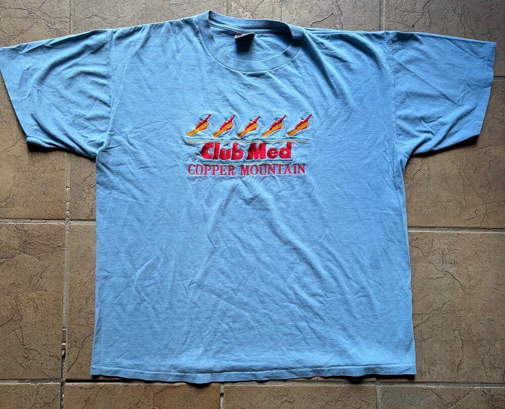 Vintage Club Med Copper Mountain Embroidered T-Shirt XL Oneita Power-T USA